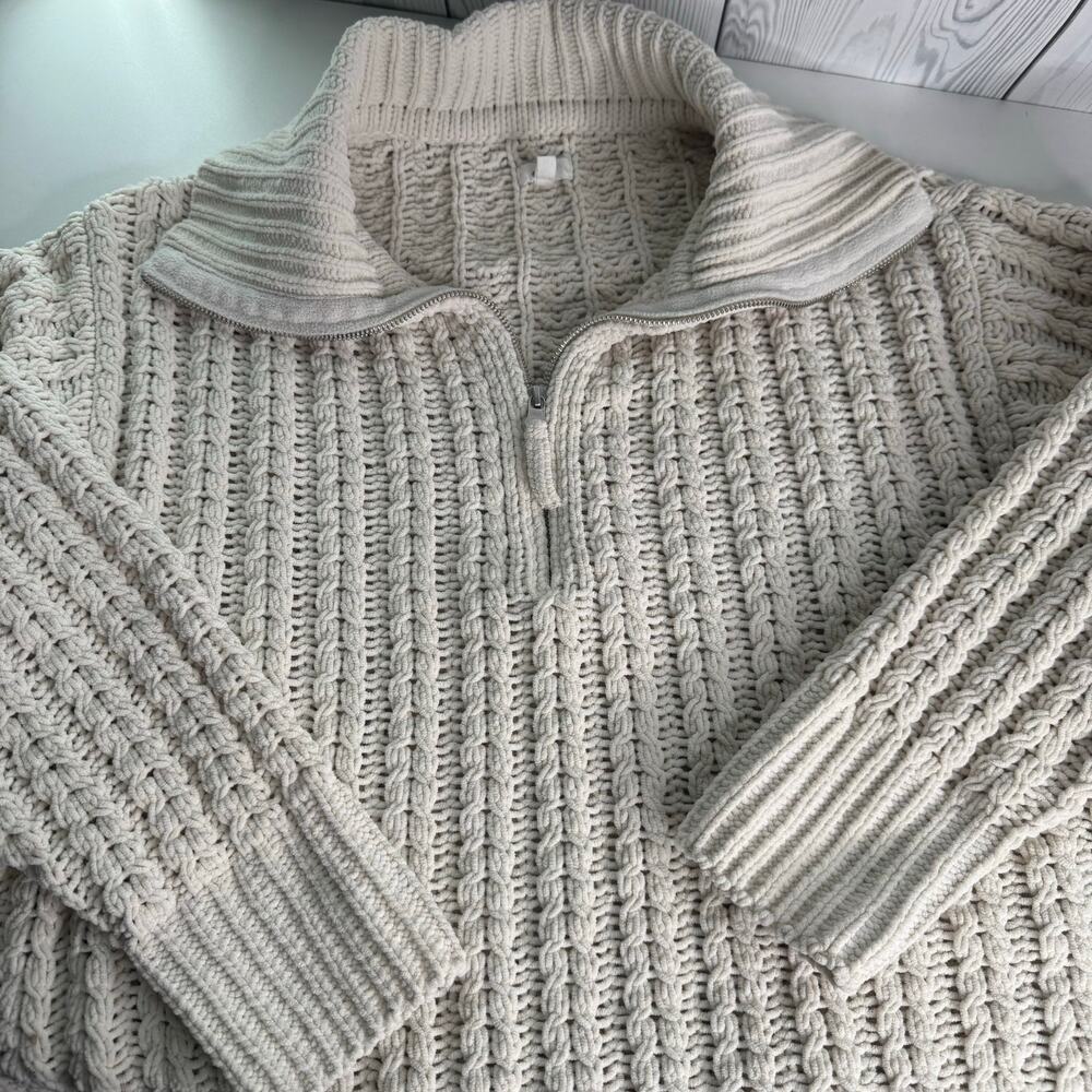 Aerie Cream Cable Knit Sweater